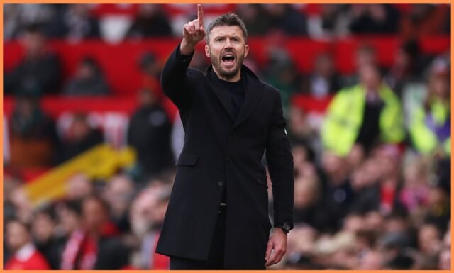 Bos Man United Carrick memiliki rencana untuk gelandangnya musim depan