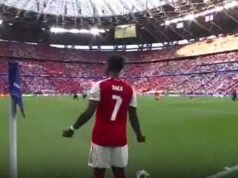 Arsenal geram dengan apa yang dilakukan wasit jelang turun minum melawan PSG