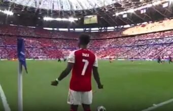 Arsenal geram dengan apa yang dilakukan wasit jelang turun minum melawan PSG