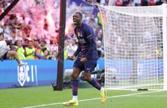 Ousmane Dembele menyamakan kedudukan untuk PSG dari titik penalti melawan Arsenal di final Liga Champions