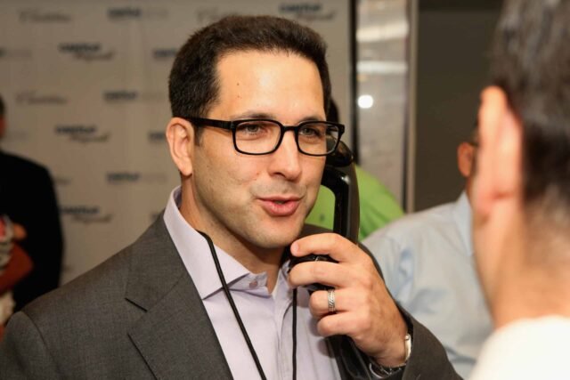 Adam Schefter mematahkan dominasi Rams
