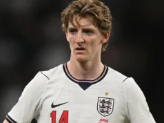 Anthony Gordon membandingkan dirinya dengan Raphinha selama presentasi Barcelona setelah transfer besar