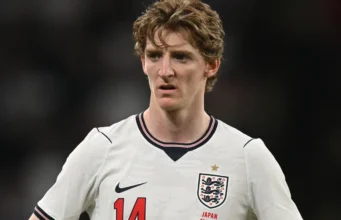 Anthony Gordon membandingkan dirinya dengan Raphinha selama presentasi Barcelona setelah transfer besar
