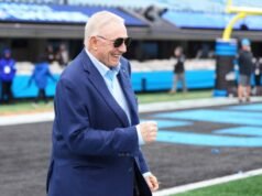 Bart Scott memuji Jerry Jones atas pergerakannya di luar musim