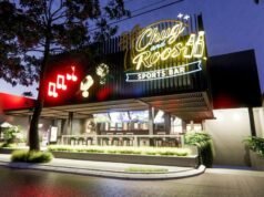 Chug & Roos Sports Bar menghadirkan pengalaman seperti stadion di Legian