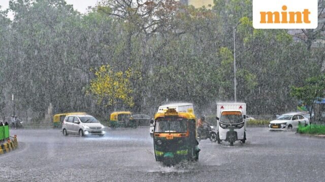 Cuaca Delhi hari ini: Kemungkinan akan turun hujan, kilat, dan