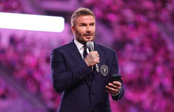 David Beckham menjadi olahragawan miliarder pertama di Inggris