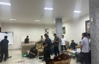 Direktur Lapas Kerobokan diskors setelah penggerebekan narkoba