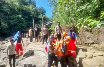 Dua turis Austria tewas setelah jatuh dari jembatan gantung