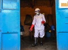 Epidemi Ebola: 10 negara Afrika berisiko; AS memperluas larangan perjalanan kepada pemegang kartu hijau – 10 poin