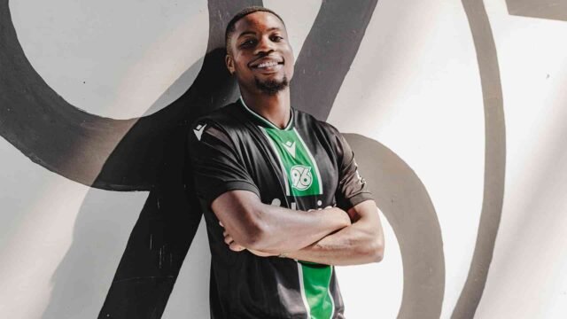 Ime Okon kelahiran Nigeria masuk dalam skuad Afrika Selatan di