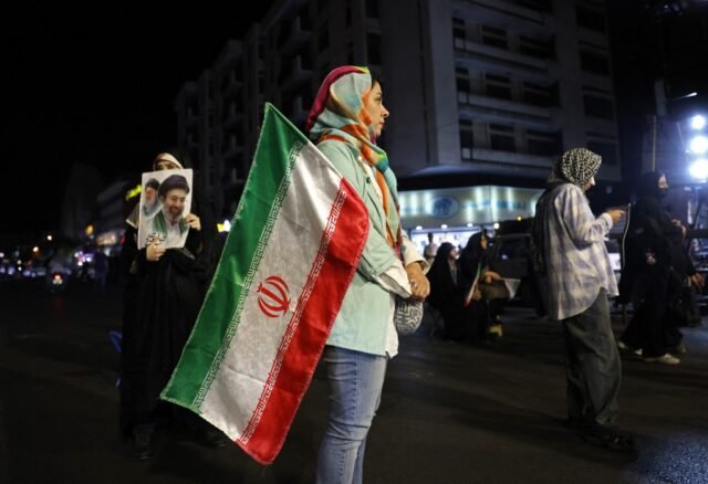 Israel membunuh sedikitnya sepuluh orang di Lebanon pada hari Sabtu