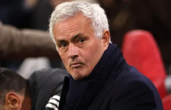 Jose Mourinho dilaporkan mengajukan enam permintaan transfer untuk kembalinya Real Madrid di tengah pemilihan presiden