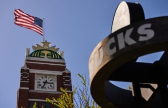 Kegagalan Starbucks membuat Shinsegae berada di bawah tekanan finansial