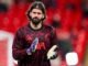 Laporan yang kontras mengenai Alisson Becker