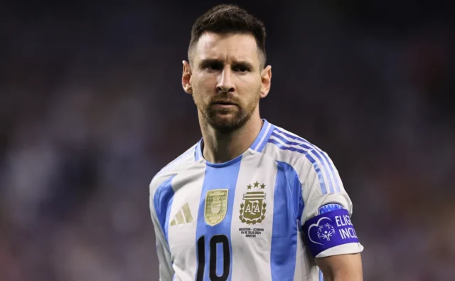 Lionel Messi siap untuk Piala Dunia terakhirnya saat Julian Alvarez