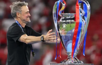 Luis Enrique telah bergabung dengan grup eksklusif yang terdiri dari 11 manajer dengan Liga Champions atau Piala Eropa berturut-turut