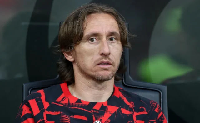 Luka Modric dilaporkan sedang mempertimbangkan untuk pensiun setelah Piala Dunia