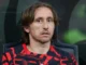 Luka Modric dilaporkan sedang mempertimbangkan untuk pensiun setelah Piala Dunia 2026 menyusul kegagalan AC Milan di Liga Champions.