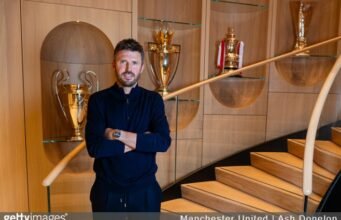 Michael Carrick telah mendapatkan tempatnya di Manchester United – sekarang saatnya klub menaruh kepercayaan padanya