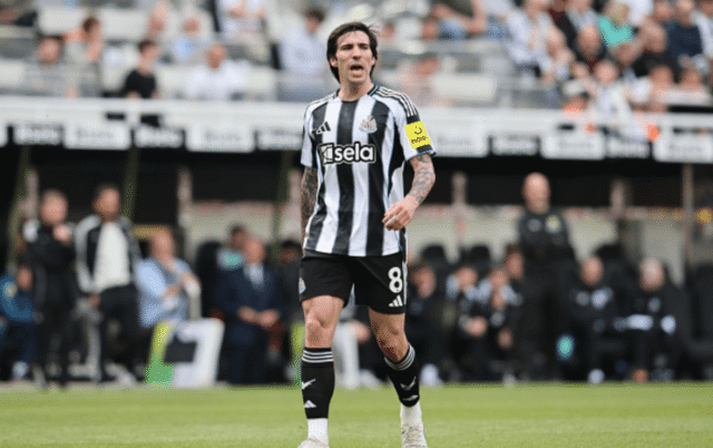 Newcastle bertekad mempertahankan Sandro Tonali