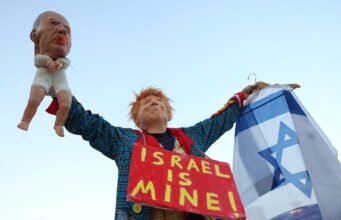 Otoritas Israel memindahkan 430 aktivis dari armada Gaza ke Israel
