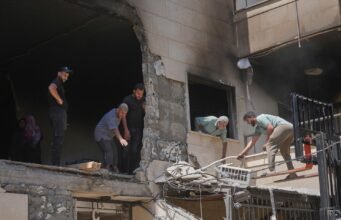 Pasukan Israel bergerak lebih jauh ke Lebanon saat kedua pihak memulai negosiasi di Pentagon