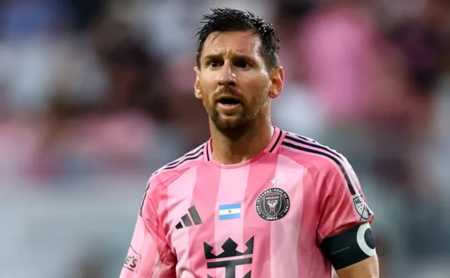 Pelatih Inter Miami Hoyos meremehkan cedera Lionel Messi sebagai 'kelelahan'