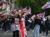 Penangkapan dilakukan saat pendukung sayap kanan Tommy Robinson berunjuk rasa di pusat kota London