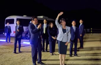 Perdana Menteri Jepang Takaichi kembali ke rumah setelah kunjungan dua hari ke Andong dan bertemu dengan Lee