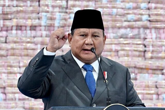 Presiden Subianto menargetkan pertumbuhan ekonomi Indonesia pada tahun 2027