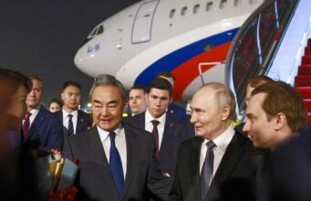 Putin mengunjungi Tiongkok untuk menegaskan kembali hubungan ketika Xi mengupayakan hubungan yang stabil dengan AS setelah pertemuan puncak Trump