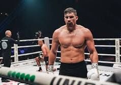 Rico Verhoeven diberi peringkat WBC setelah Usyk Fight
