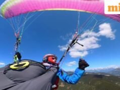 Saksikan: Pesawat membelah paraglider di tengah penerbangan, wanita menyelam sambil berteriak di Pegunungan Alpen Austria