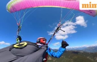 Saksikan: Pesawat membelah paraglider di tengah penerbangan, wanita menyelam sambil berteriak di Pegunungan Alpen Austria