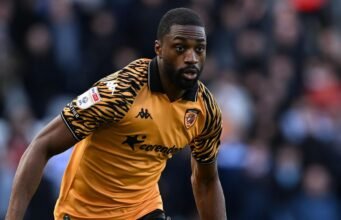 Semi Ajayi mendapat promosi ke Liga Premier bersama Hull City AFC setelah kemenangan final play-off