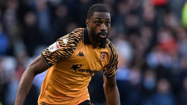 Semi Ajayi mendapat promosi ke Liga Premier bersama Hull City