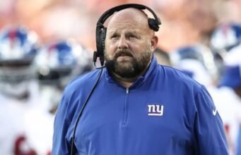 Setelah start ketiga berturut-turut dengan skor 2-8, New York Giants memecat pelatih kepala Brian Daboll.