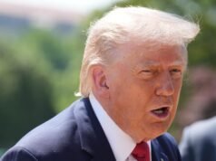 Trump mengatakan AS bisa menyerang Iran lagi tapi Teheran menginginkan kesepakatan