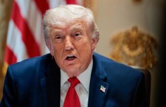 Trump mengumumkan pertemuan pada hari Jumat untuk membuat keputusan akhir mengenai kesepakatan Iran