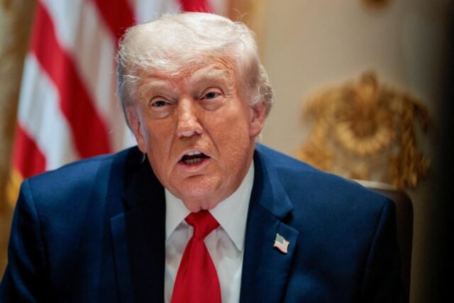 Trump mengumumkan pertemuan pada hari Jumat untuk membuat keputusan akhir