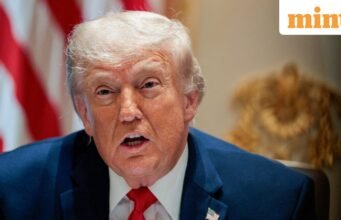 Trump menyebut dirinya ‘daya tarik nomor satu di dunia’, dan berencana mengganti penampil di acara peringatan 250 tahun tersebut