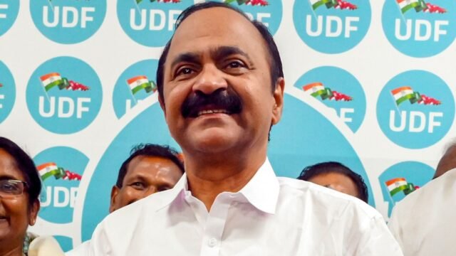 VD Satheesan mengambil sumpah secara langsung: Satheesan mengambil sumpah sebagai