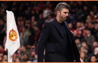 Manajer Man United Carrick menginginkan lebih banyak gelandang setelah Ederson