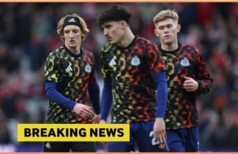 Chelsea dan Manchester United bertarung untuk mendapatkan bintang Newcastle Lewis Hall saat terjadi kontak karena tindakan mengejutkan