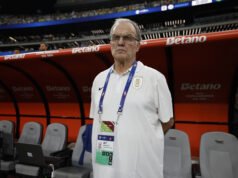 Marcelo Bielsa menghadapi pemberontakan di kubu Uruguay sebelum Spanyol