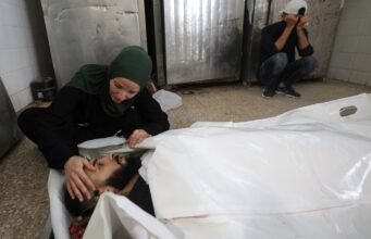 Anggota dewan CPJ dicopot saat dia memulai penyelidikan terhadap jurnalis yang terbunuh di Gaza