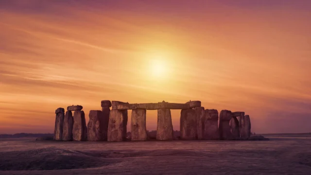 Batu Stonehenge yang paling misterius menempuh jarak 700 kilometer melintasi