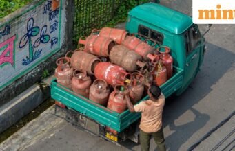 Bukan 9, sekarang hanya 4 isi ulang elpiji bersubsidi untuk penerima manfaat Ujjwala? Inilah yang dikatakan pemerintah