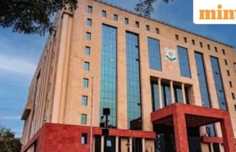 CIC meminta CBSE mengungkap proses tender pengadaan lembar jawaban ujian dewan berdasarkan UU RTI